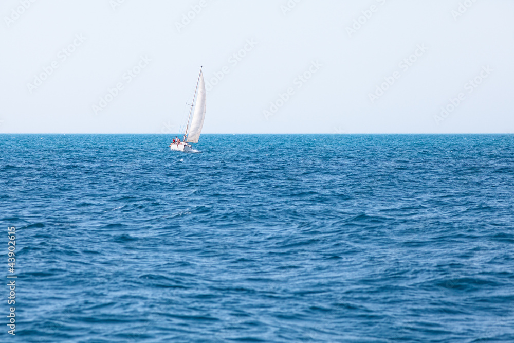 Obraz premium Seascape with yatch