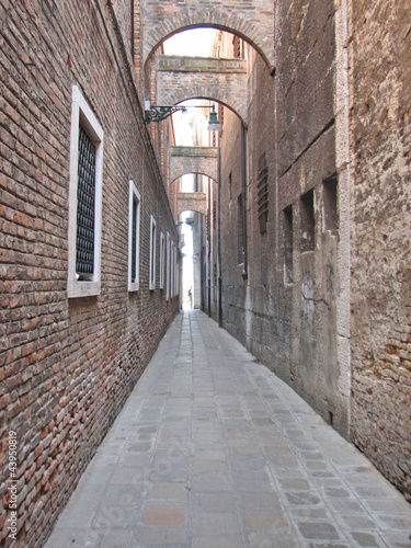 Fototapeta Naklejka Na Ścianę i Meble -  street in the Centre of Venice