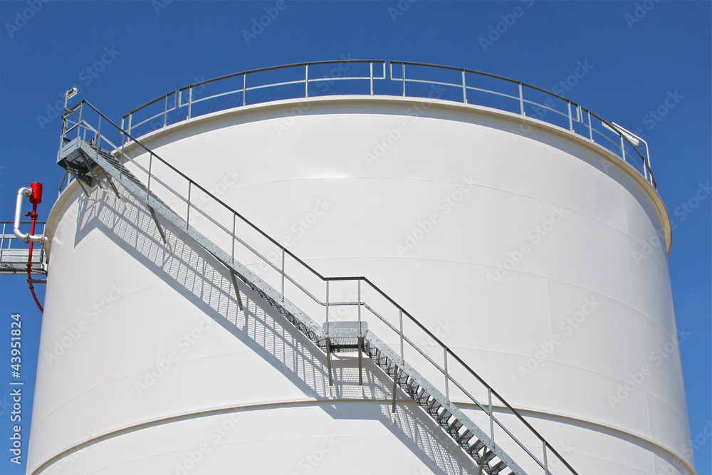 Fototapeta premium Oil storage tanks