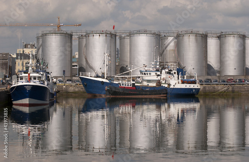 Fototapeta fishing boats, oil tanks , galway docks