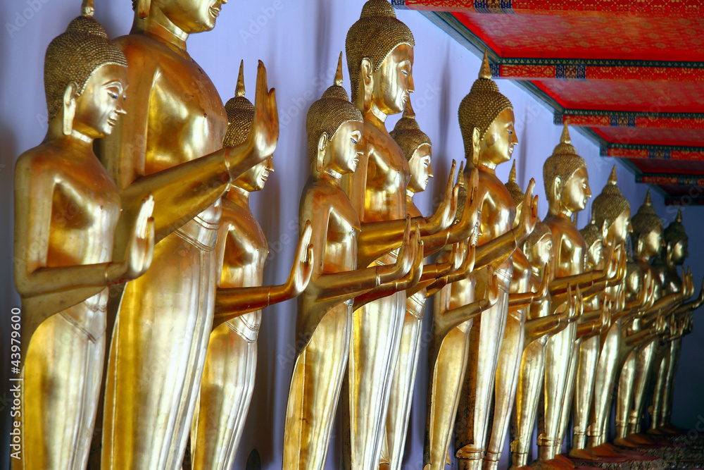 Fototapeta premium Action blessing group statue