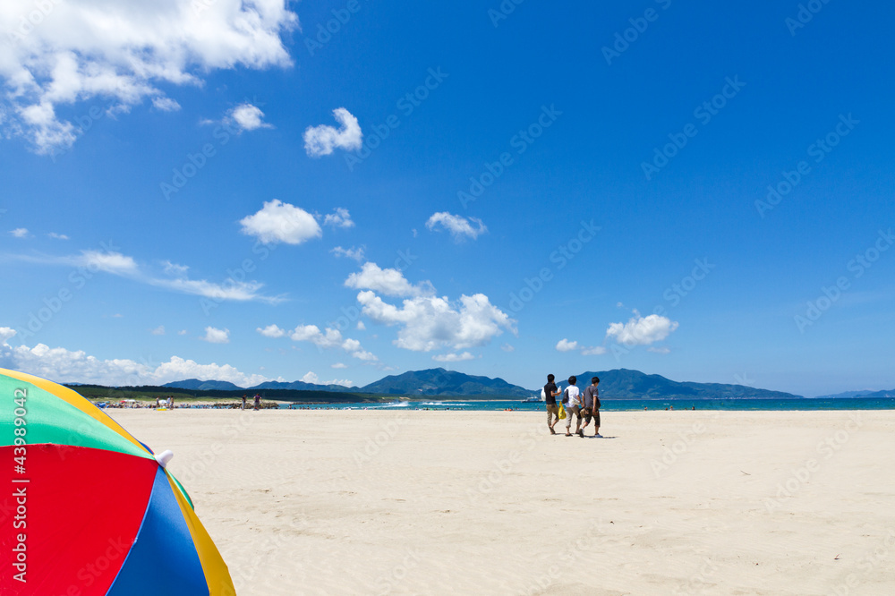 Obraz premium Seaside beach umbrella