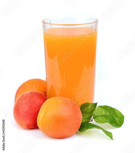 glass of apricot juice