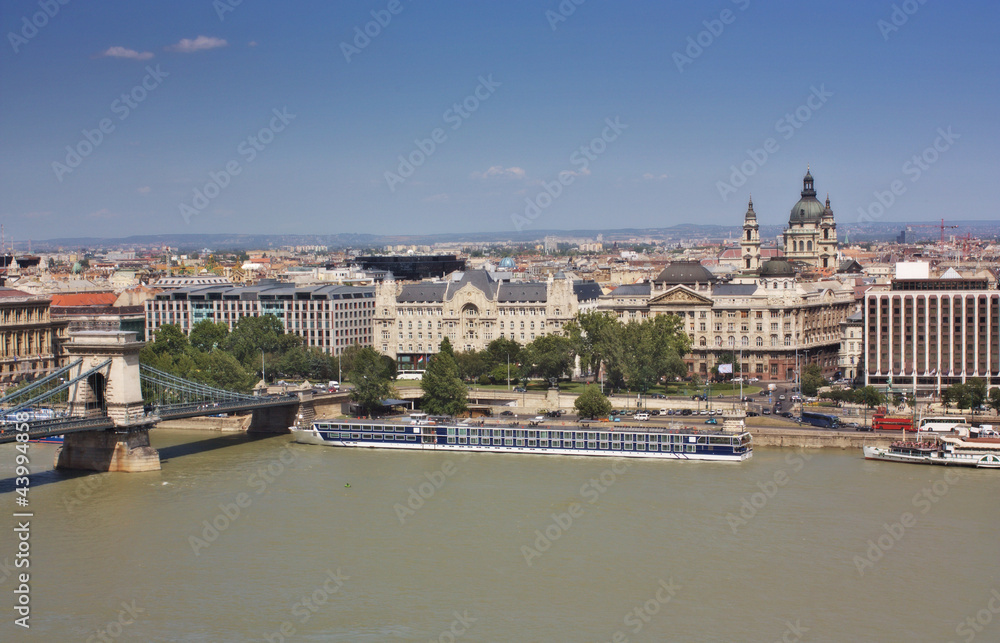 View of a chain bridge and St. Stephen's Basilica