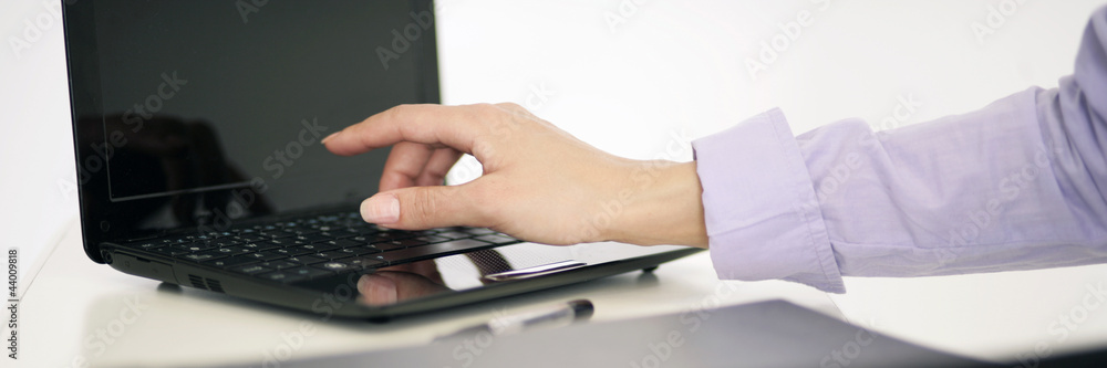 Hand am Notebook Hand am Notebook