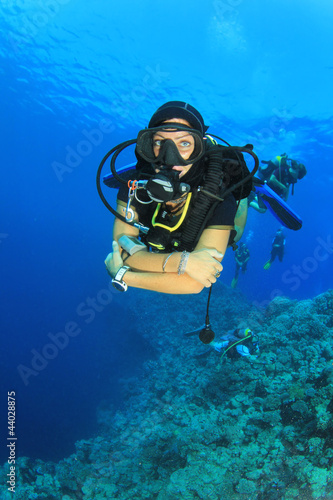 Woman Scuba Diver © Richard Carey