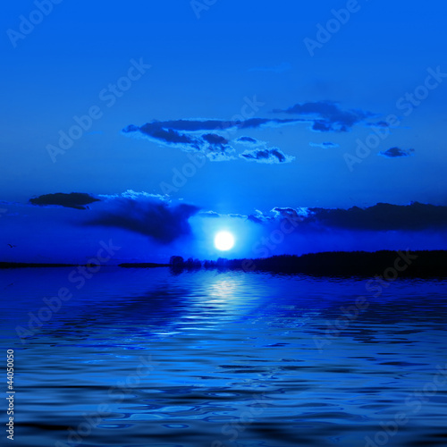 Blue evening © elen_studio