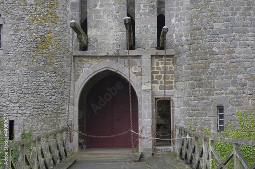 Pont-Levis du château de Montmuran photo