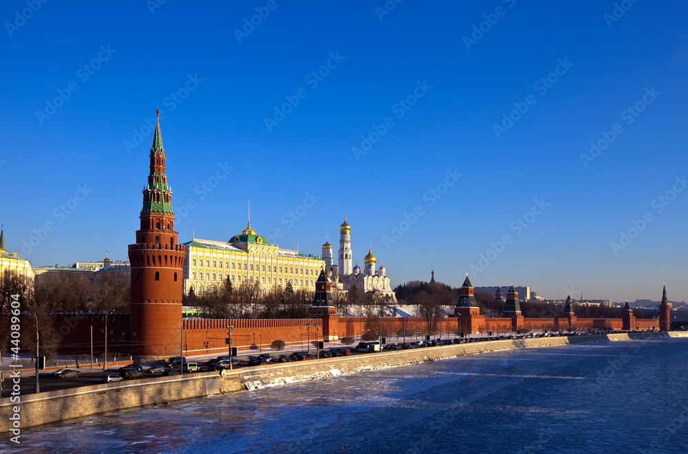 Fototapeta premium Moscow Kremlin in winter day