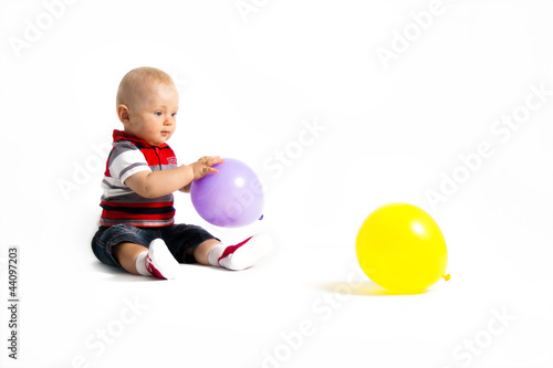 Little boy and balloons © Alexander Irbe