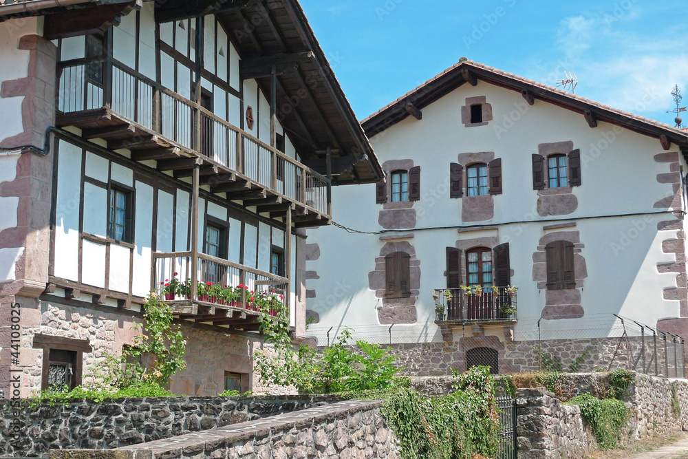 Deux maisons basques