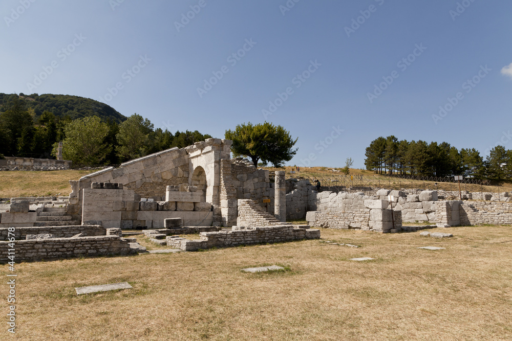 Pietrabbondante, Molise-scavi del santuario sannita
