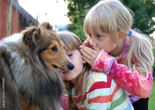 Obraz w ramie Playing with dog