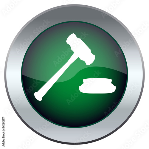 The button with the hammer judge