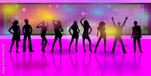 Silhouette - Tanzende junge Menschen in der Disco