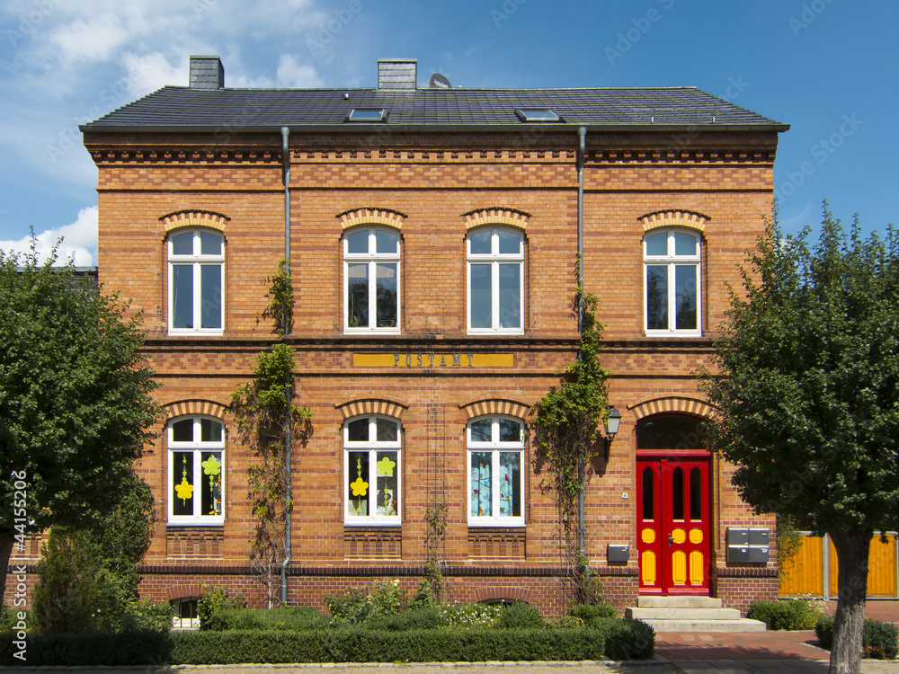 Fototapeta premium Altes Postam in Meyenburg