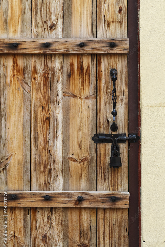 Retro wood wall with latch
