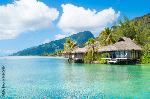 Fototapeta Bungalows in Tahiti