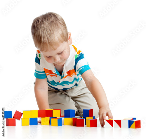 kid playing toy blocks  iso...