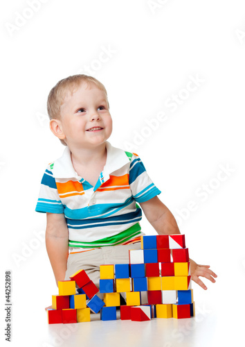 kid playing toy blocks  iso...