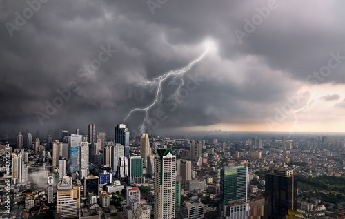 Wallpaper Mural View of a lightning over city Torontodigital.ca