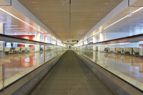 Band conveyor at airport