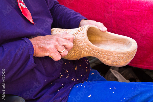 Craftsman doing a clog