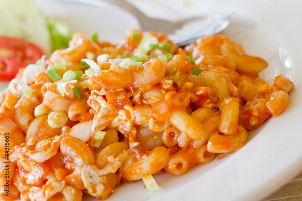 Stir-fried macaroni with ketchup Stir-fried macaroni with ketchup