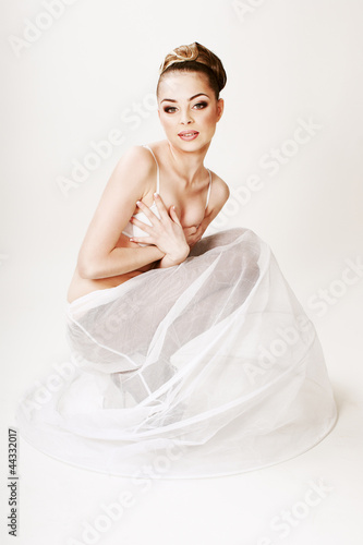 Φωτογραφία Sexy girl in a petticoat