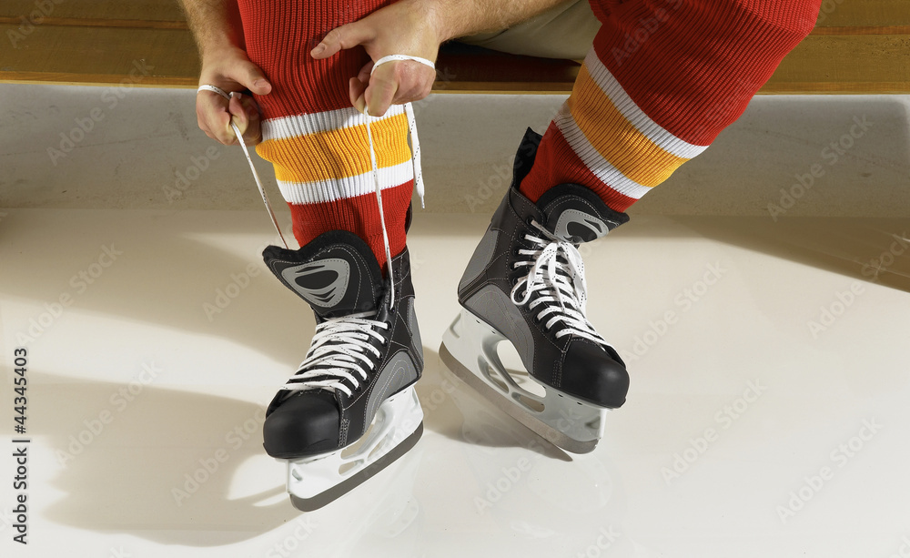 Naklejka premium Lacing up