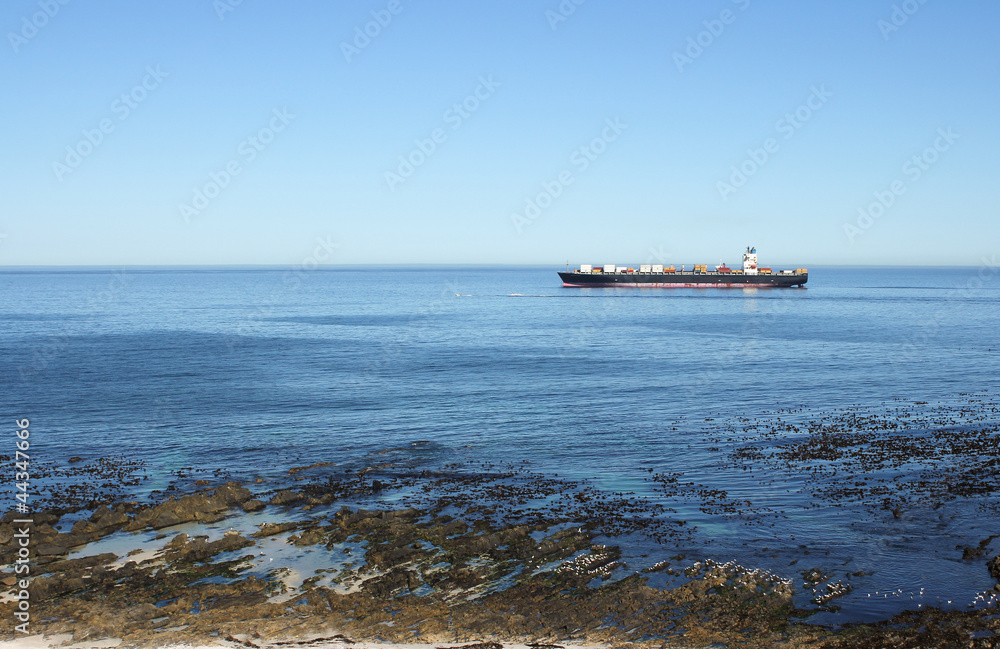 Obraz premium Container Ship on sea