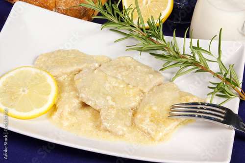 scaloppine latte e limone photo