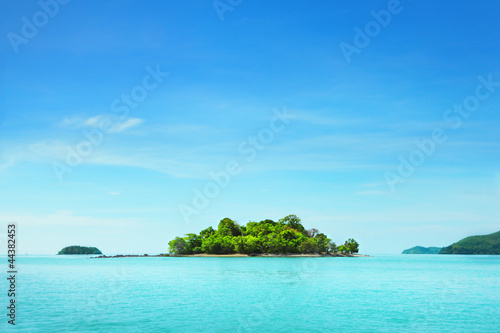 Tropikalna wyspa