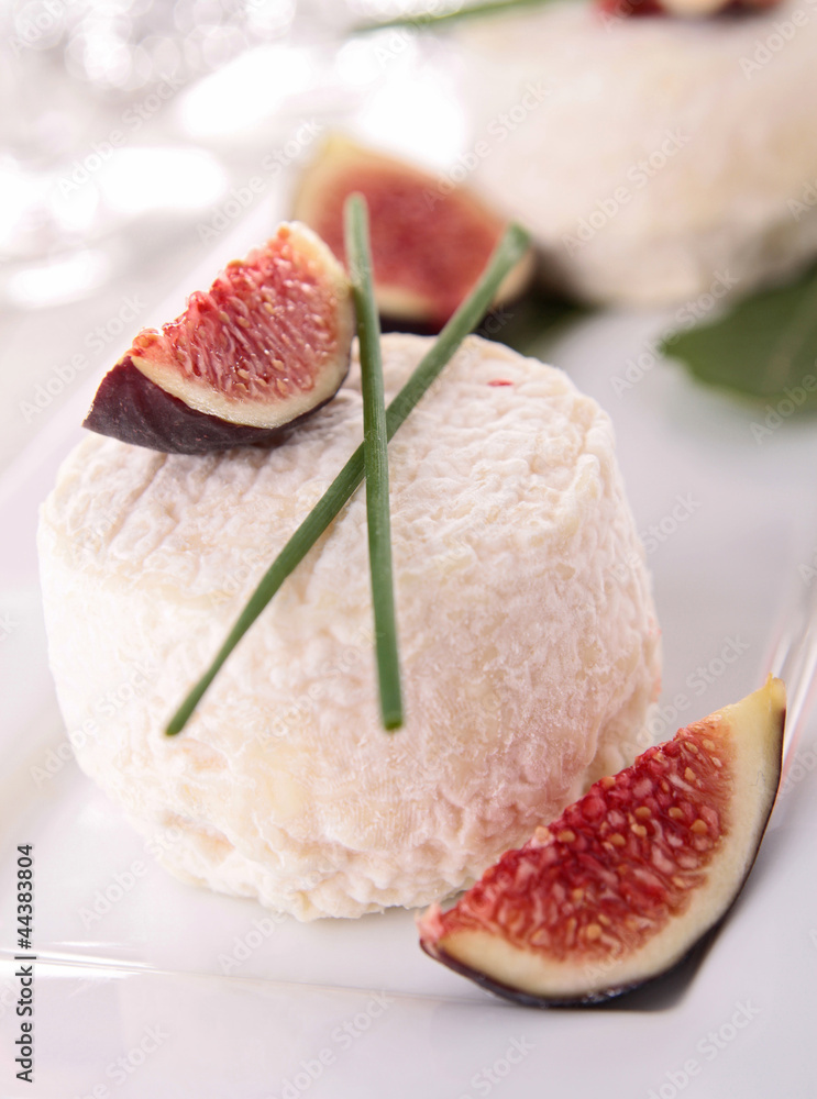 goat cheese and fresh fig goat cheese and fresh fig