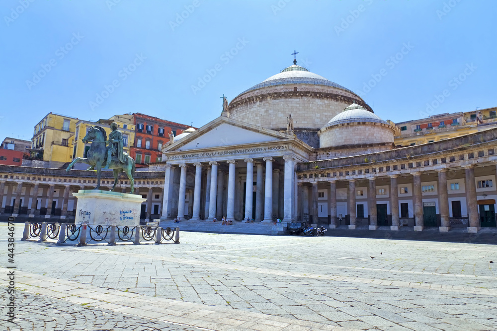 Napoli, Piazza del Plebiscito