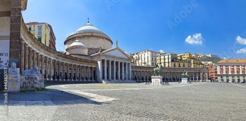 Napoli, Piazza del Plebiscito photo