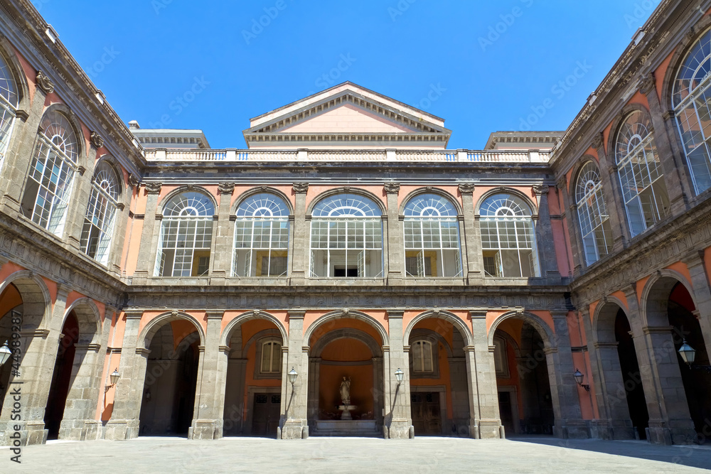 Napoli, Piazza del Plebiscito, Palazzo Reale