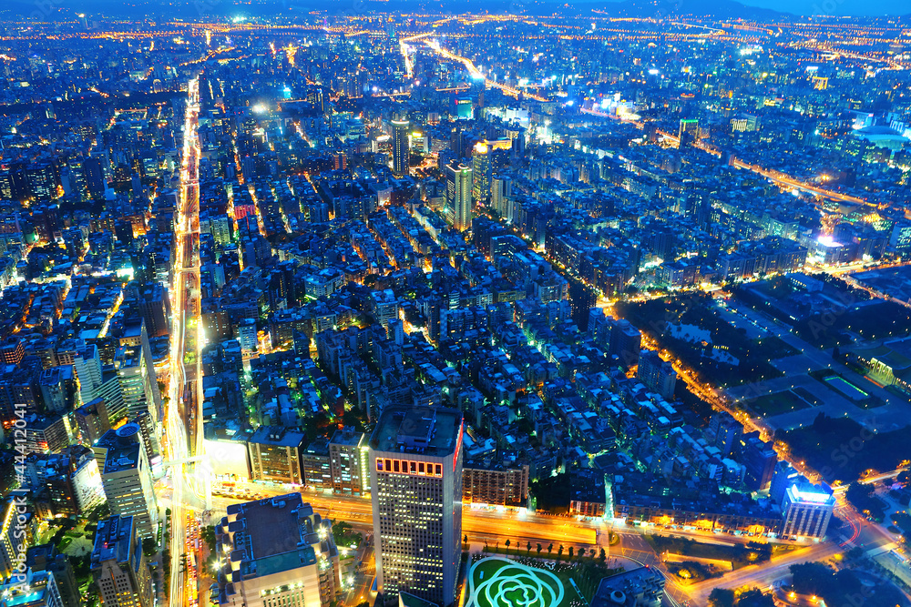 Fototapeta premium taipei city at night