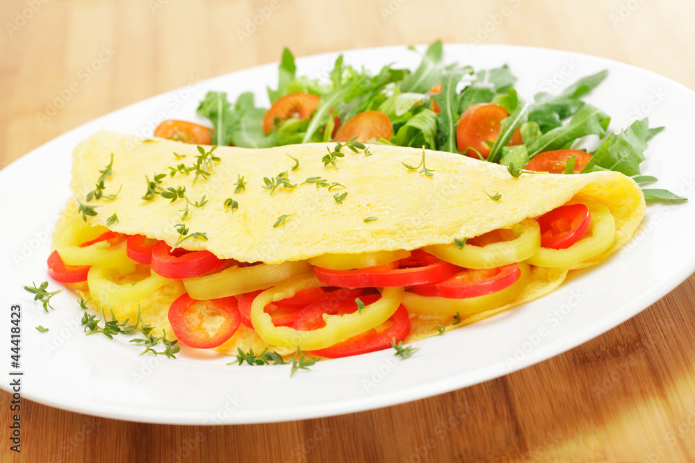 Omelette mit Paprika und Rucola