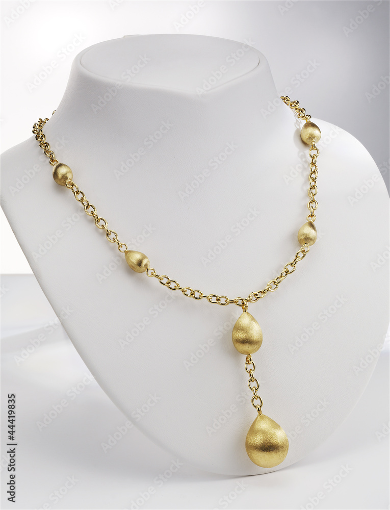 Schmuck Büste, Goldkette StockFoto Adobe Stock