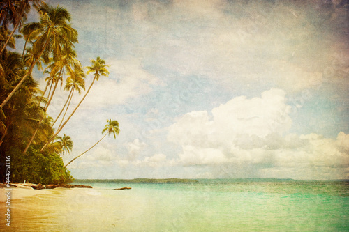 Fototapeta Naklejka Na Ścianę i Meble -  grunge image of tropical beach