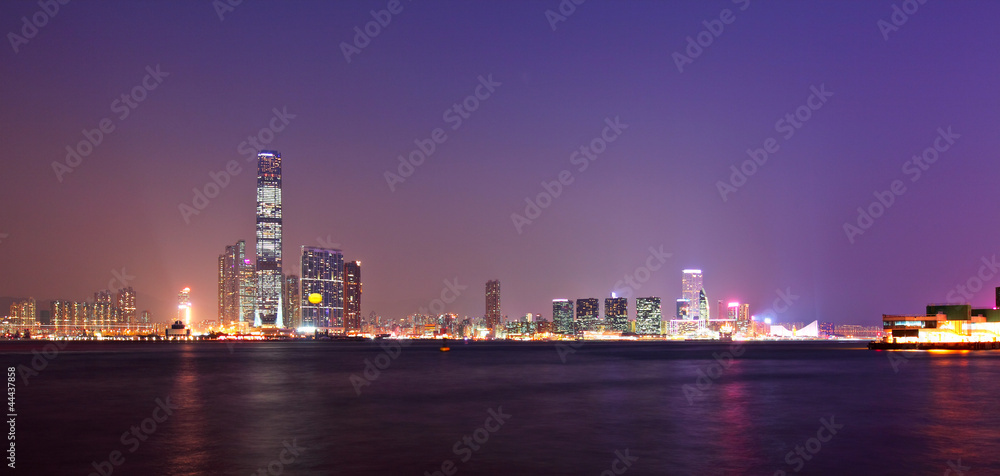 kowloon at night