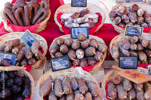 Étal de charcuterie photo