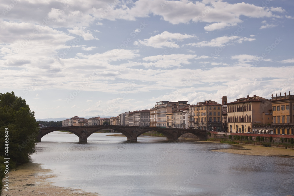Looking down the river arno in Florence