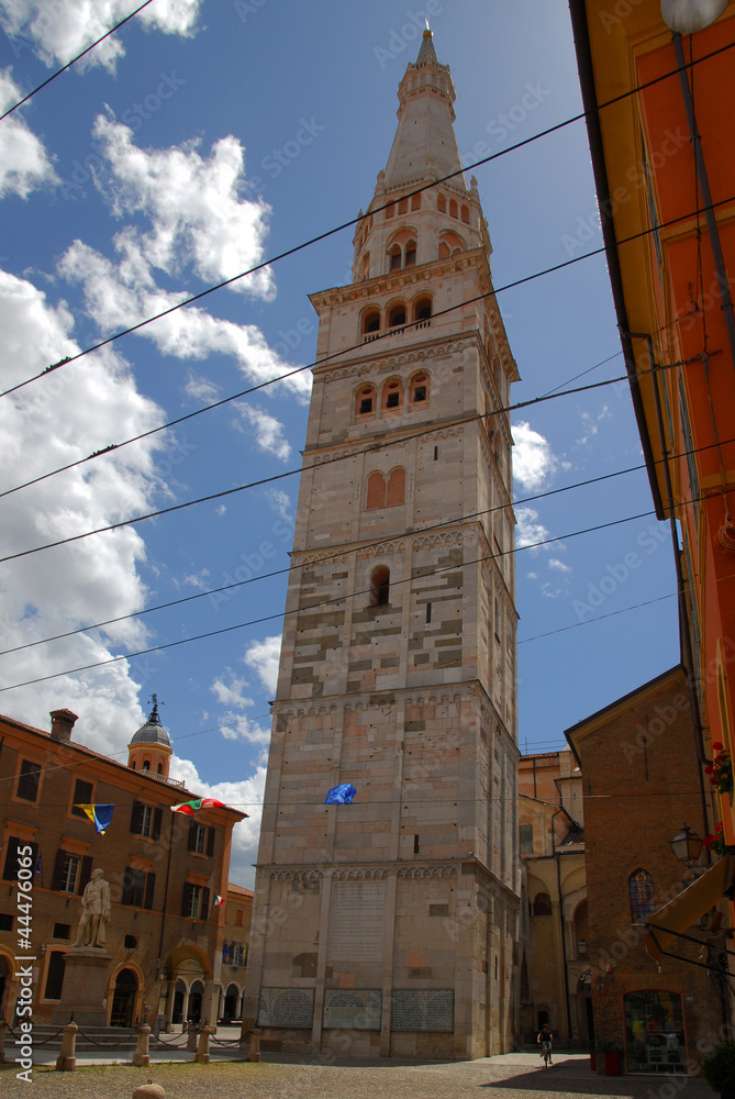 the Ghirlandina bell tower of the Modena cathedral.
