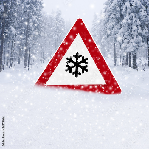 Schnee-und Eisglätte