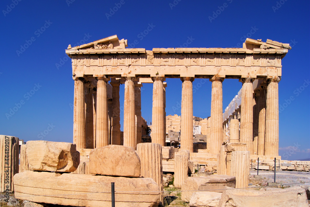 Obraz premium Ancient Parthenon at the acropolis, Athens, Greece