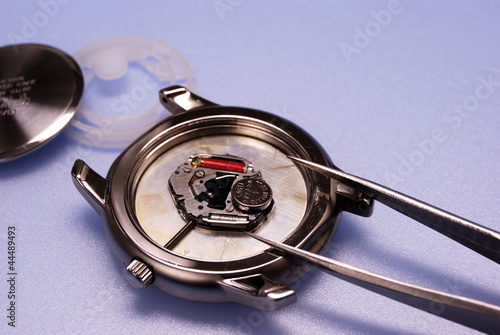 腕時計の電池交換