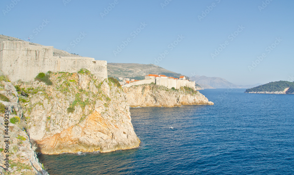 Amazing Dubrovnik Defensive Wall Built on Cliff