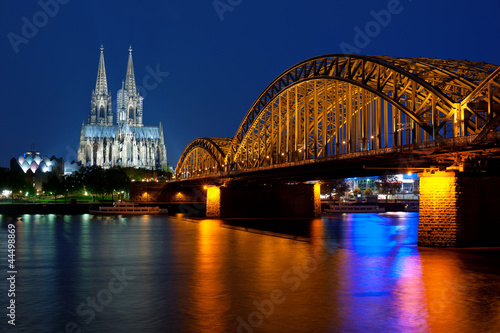 Cologne over the Rhein at night © SergiyN